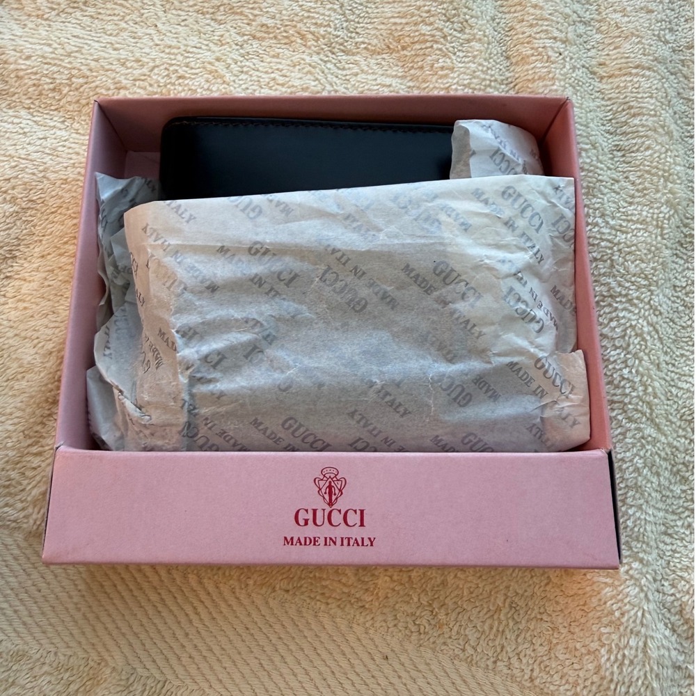 Gucci Vintage Dark Brown Leather Bifold Wallet with Metal Logo Bar and Box - Picture 8 of 9